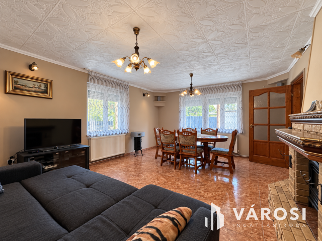 Kényelmes otthon nagy telekkel Debrecen-Kondoroson
