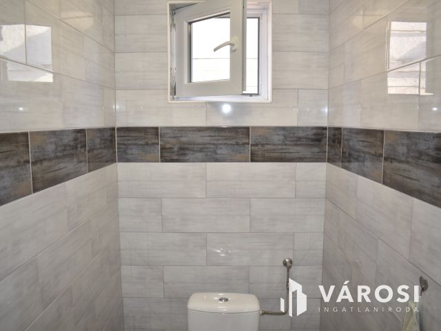 Teljesen felújított kis kertesház Gyulán!